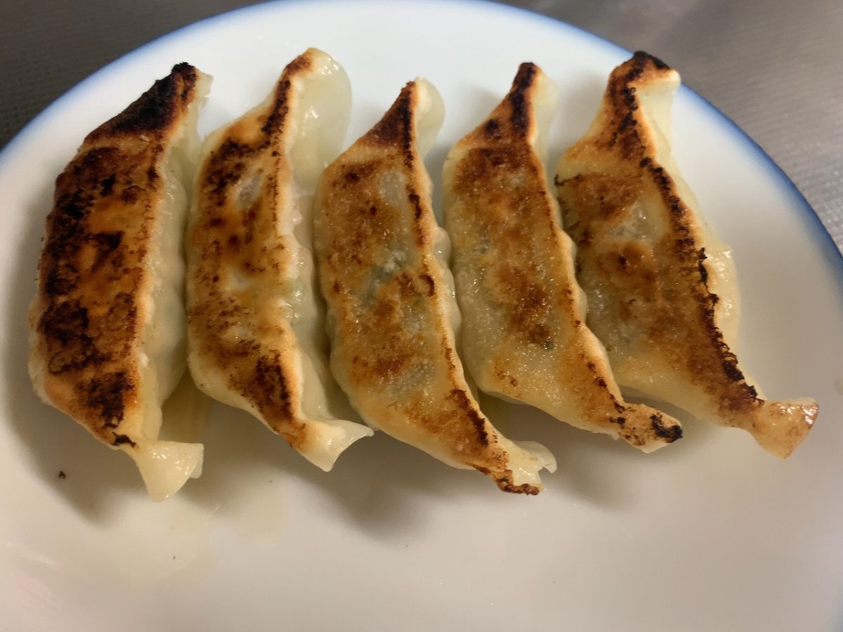 餃子もだるまや燕店