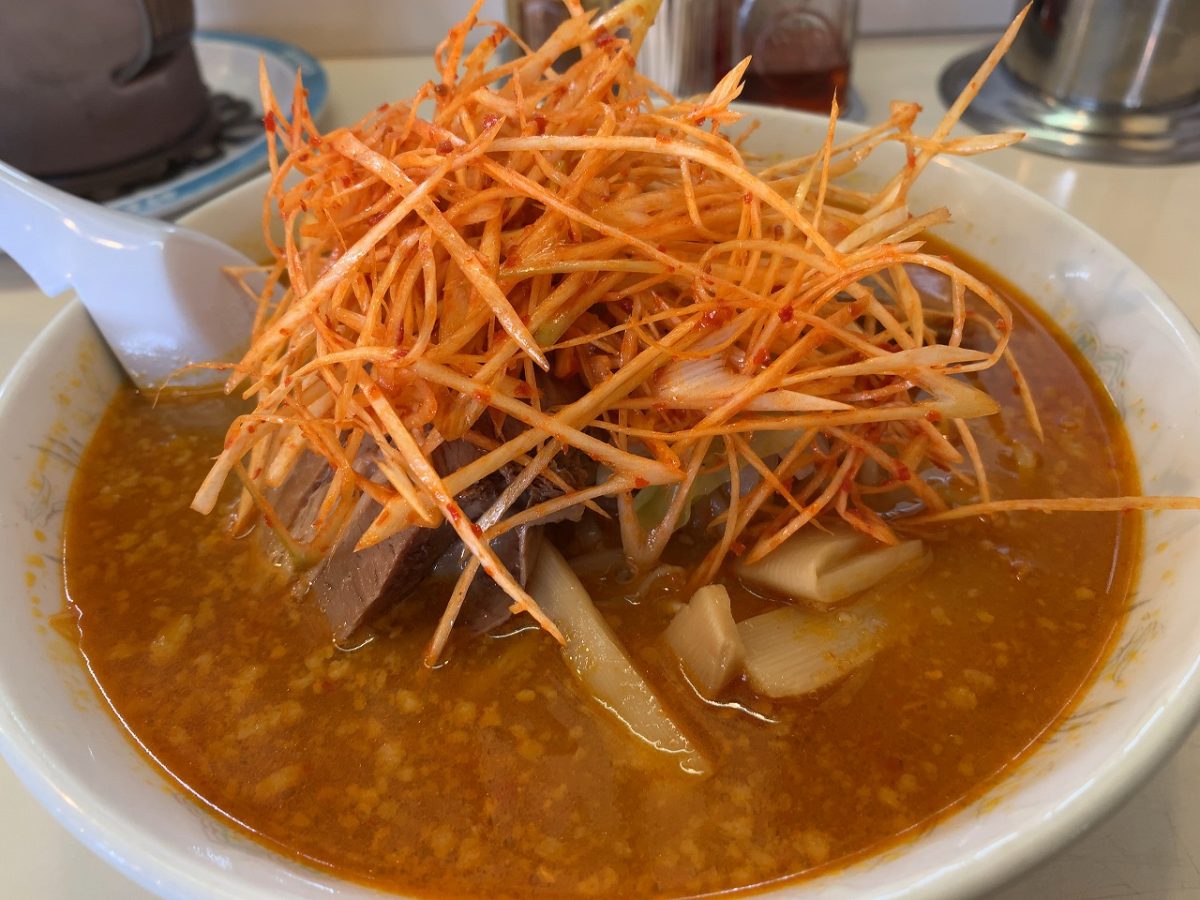 らーめん原宿 辛味噌豚角煮麺