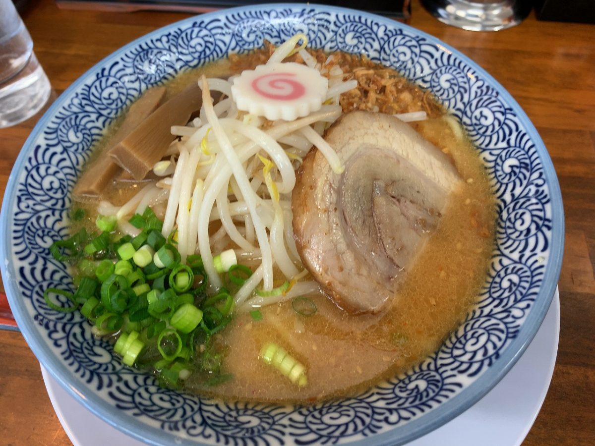 メンドコロスガ井の味噌ラーメン