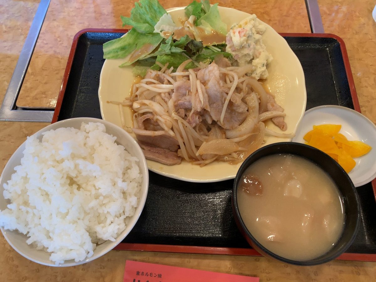 「じんろ」のランチ 豚生姜焼き定食