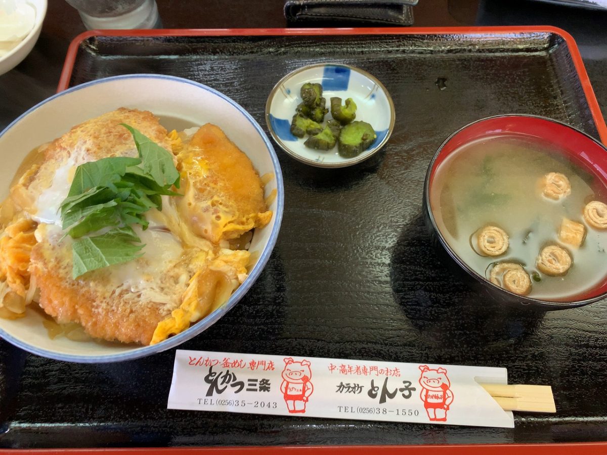 とんかつ三条の「卵とじかつ丼」