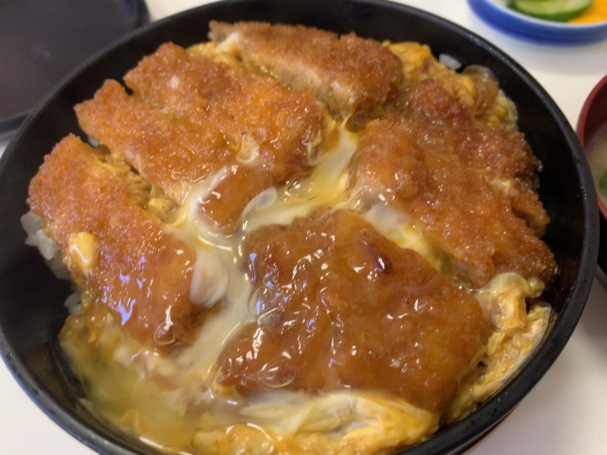 食堂浜かつ（はまかつ） 出雲崎町