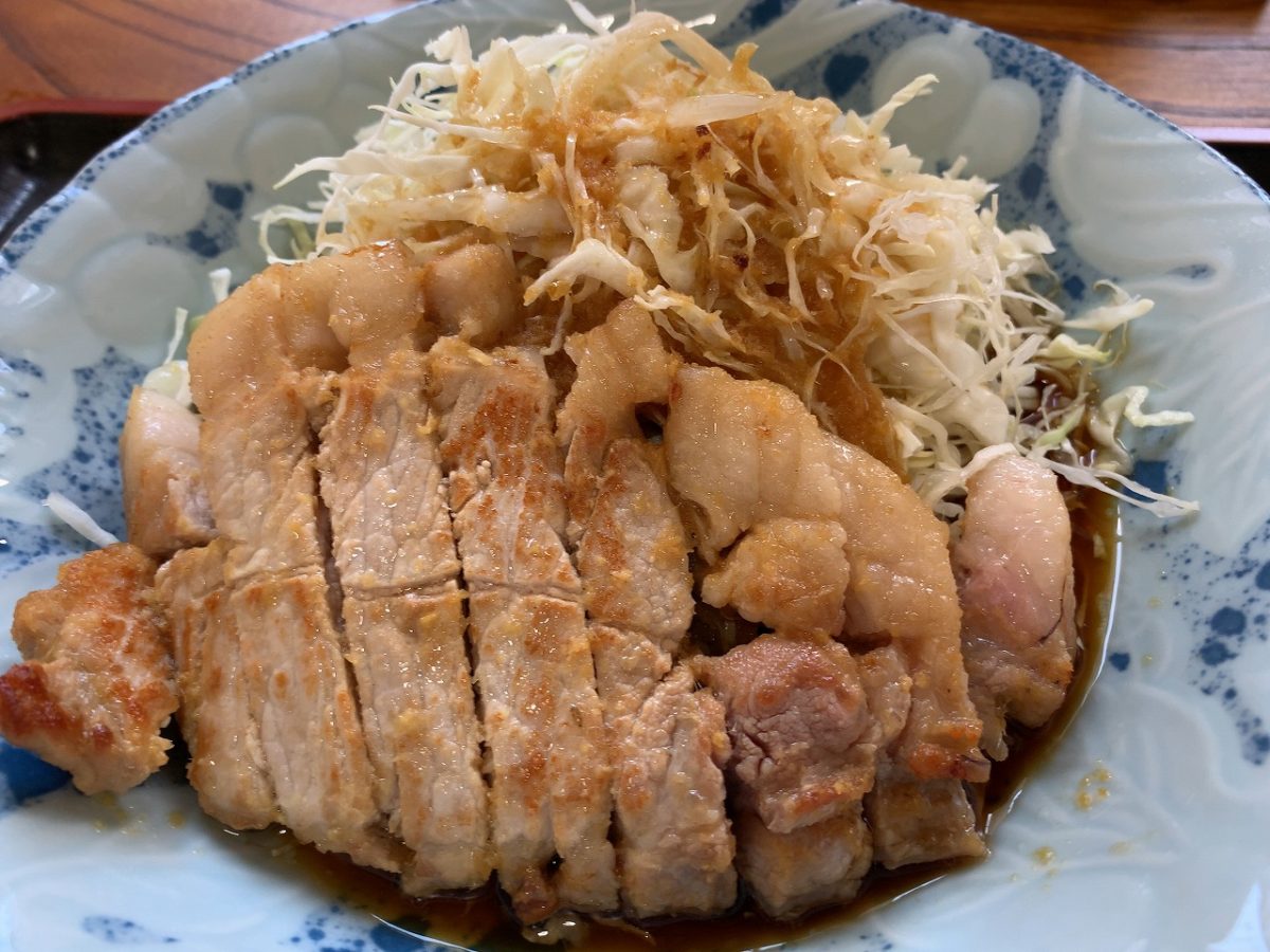 八号線食堂 焼定とん汁