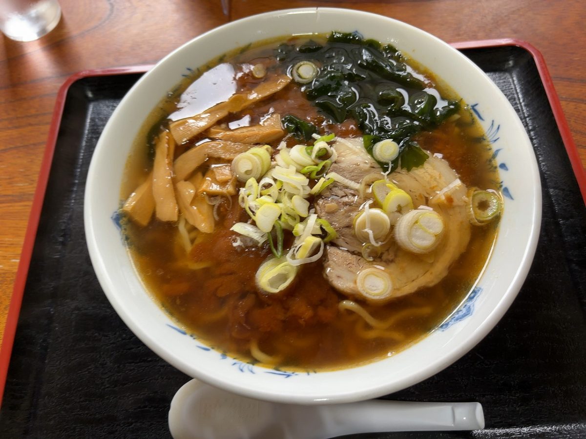 八号線食堂のカレーラーメン