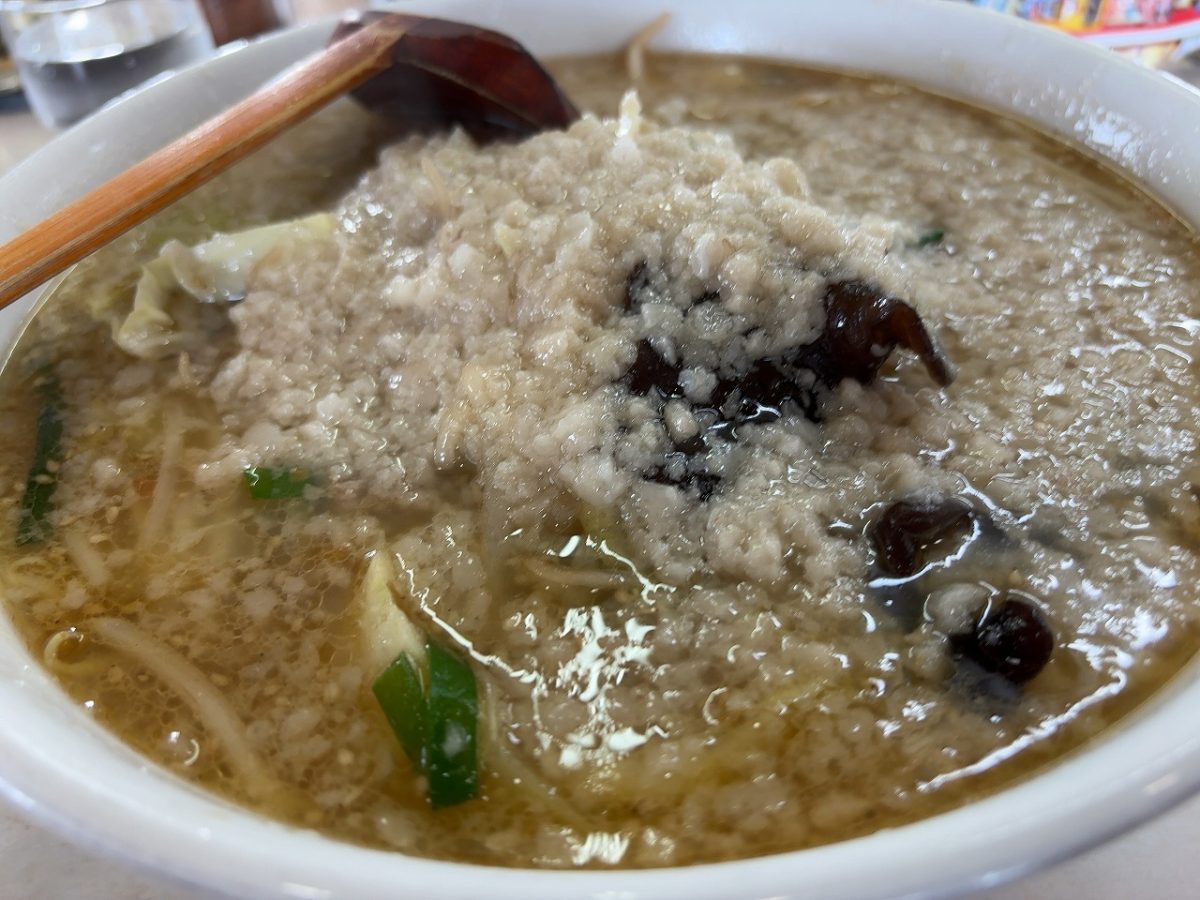 「まつや」のみそラーメン大油