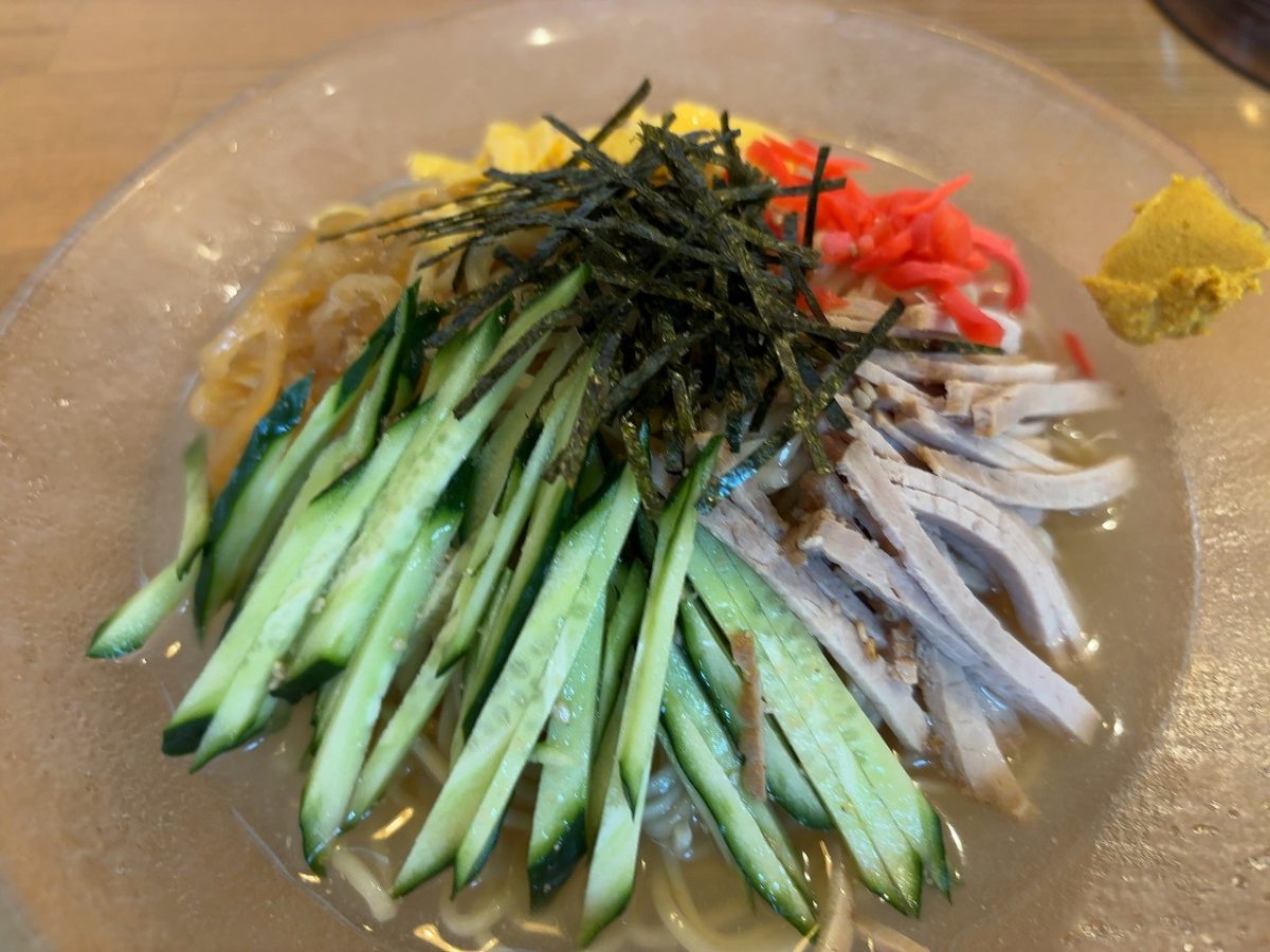 大黒亭居島店 冷やし中華 850円。