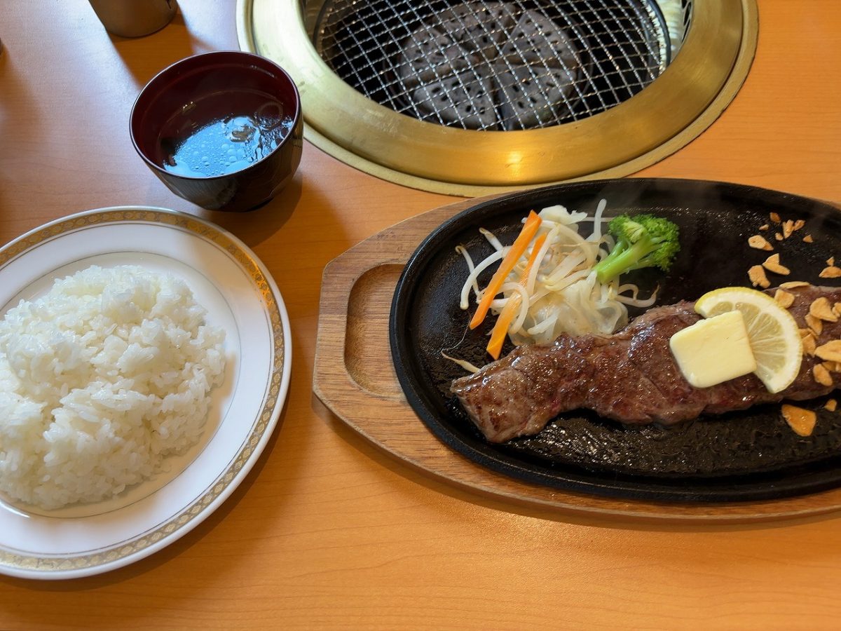 南大門のステーキランチ