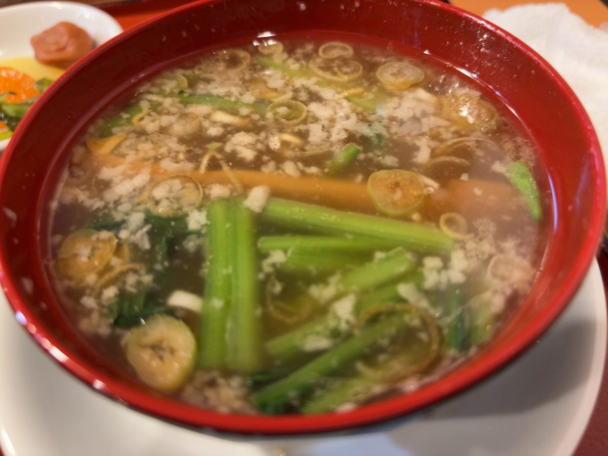 大むら食堂の半盛り中華丼