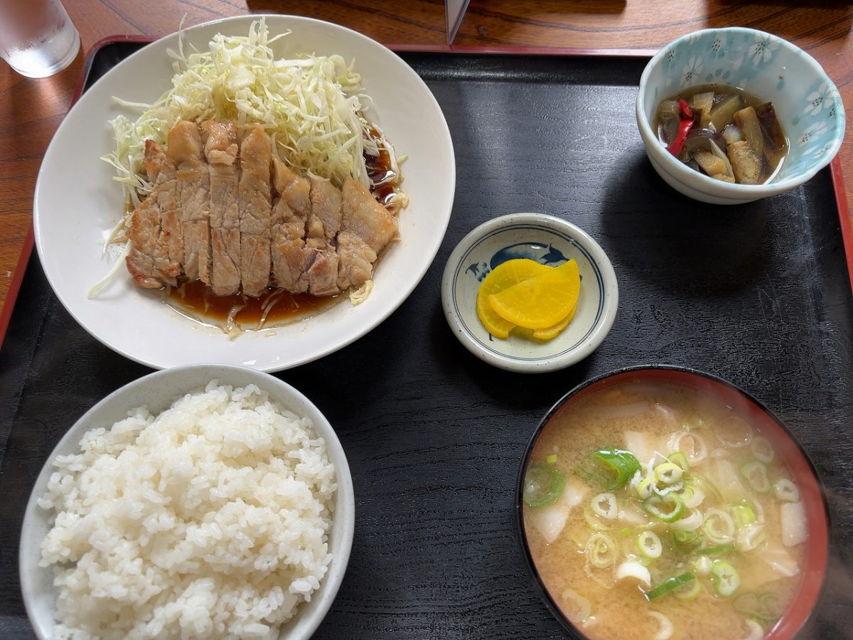八号線食堂 焼肉定食
