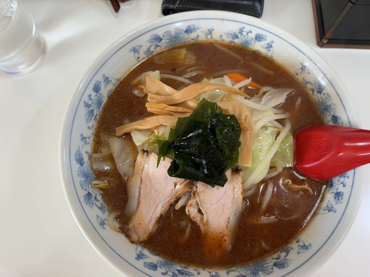 ごん助のみそラーメン 800円。