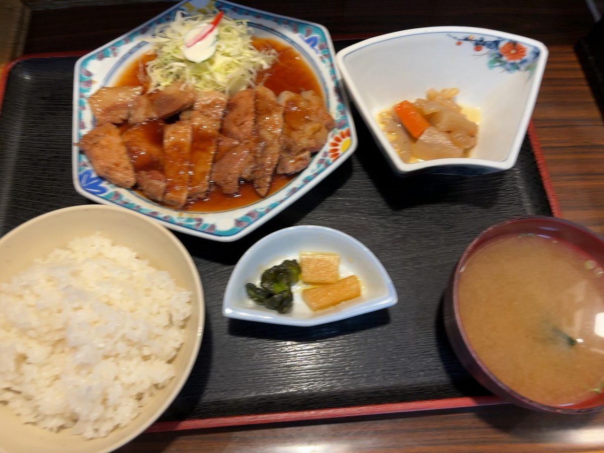 福泉さんの生姜焼き定食