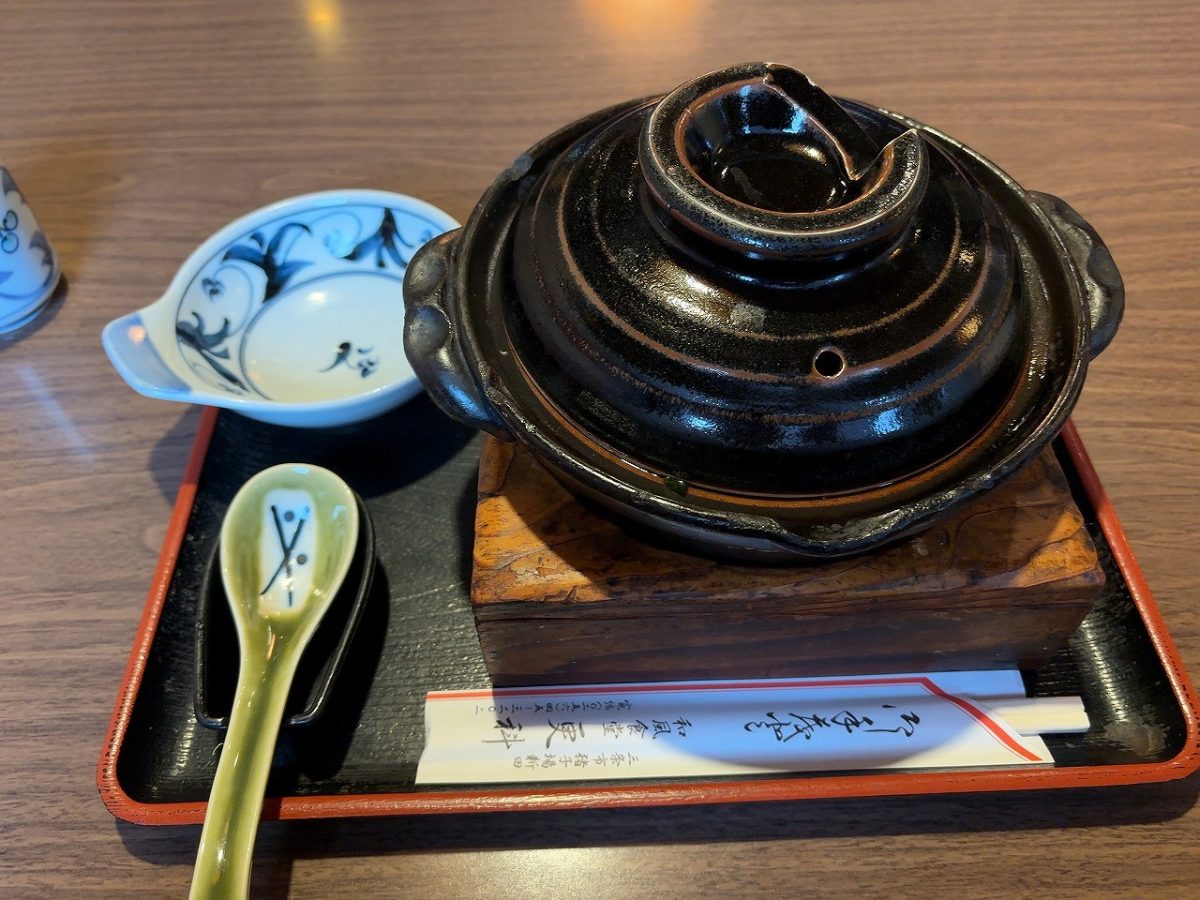 更科食堂の鍋焼きうどん