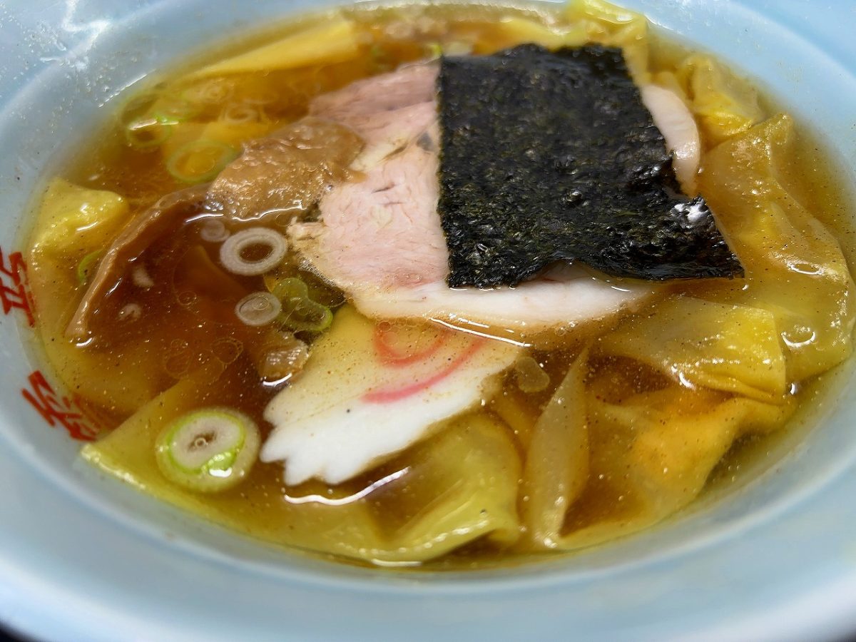 雪龍 ワンタンと半炒飯