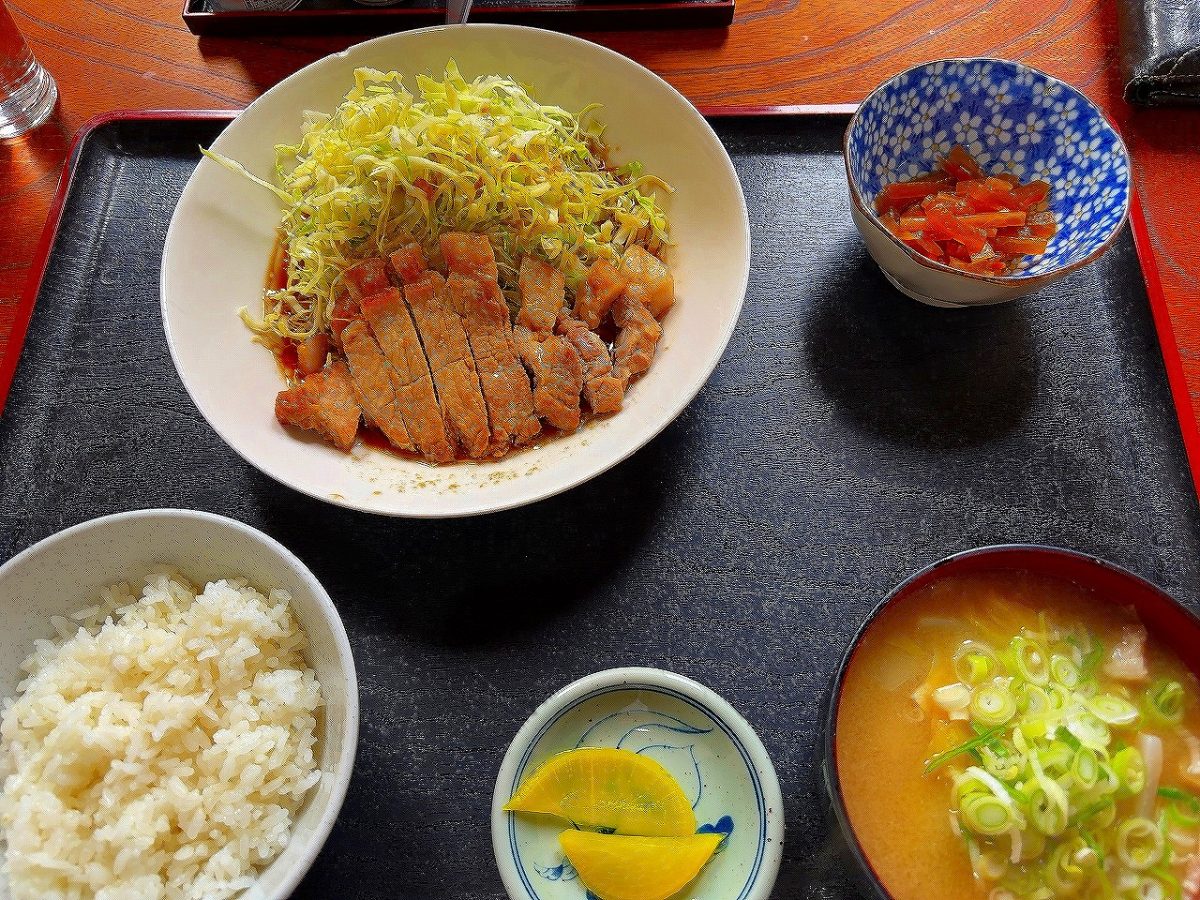 八号線食堂 焼肉定食