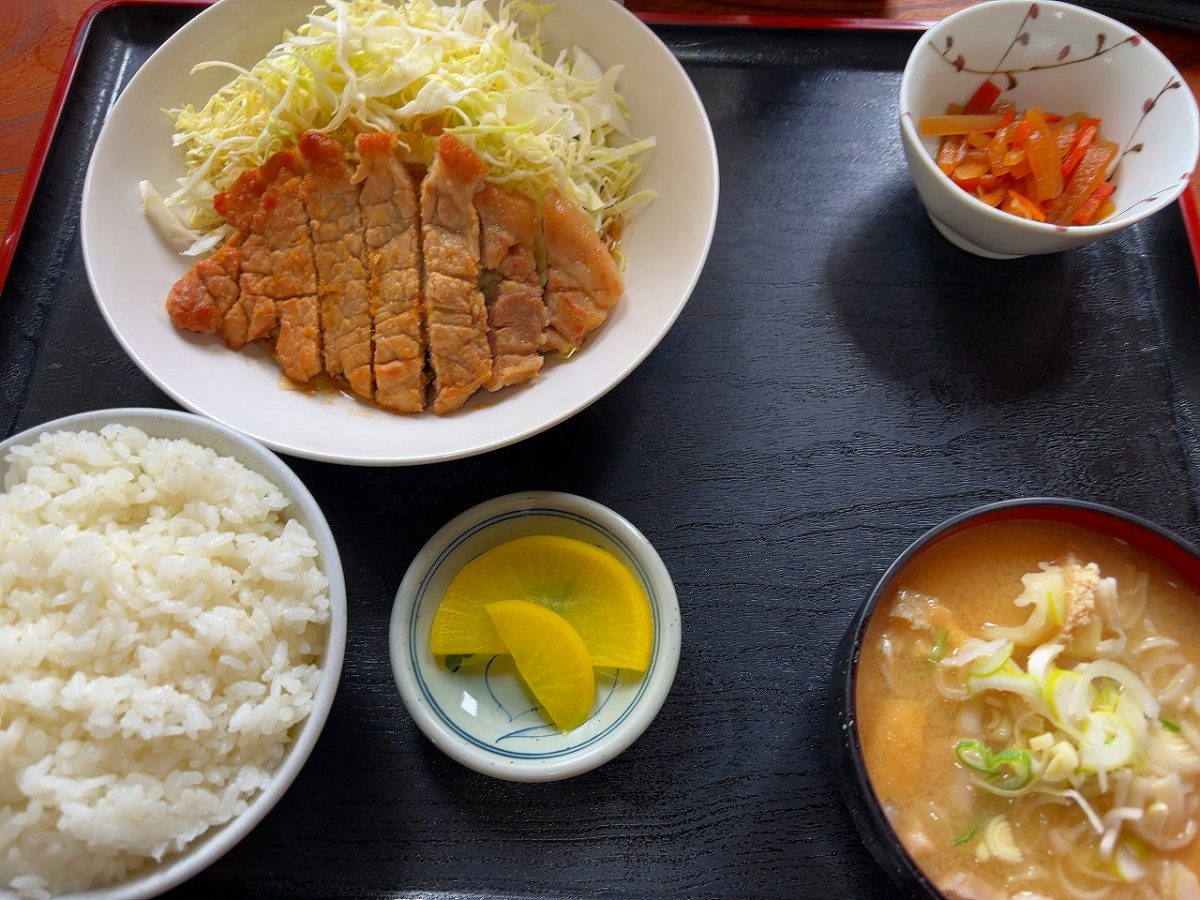 八号線食堂 焼肉定食