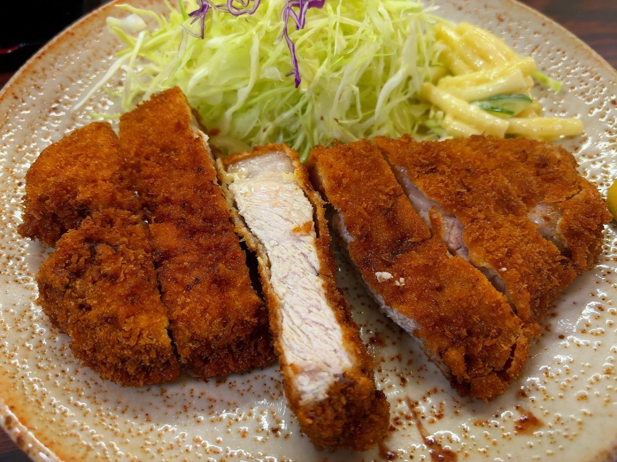 箱岩 とんかつ定食
