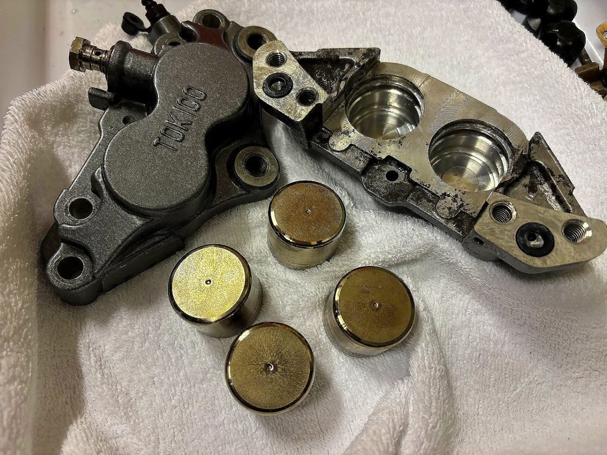 GPZ900R FブレーキOH後編