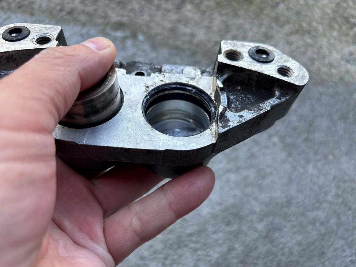 GPZ900R FブレーキOH後編