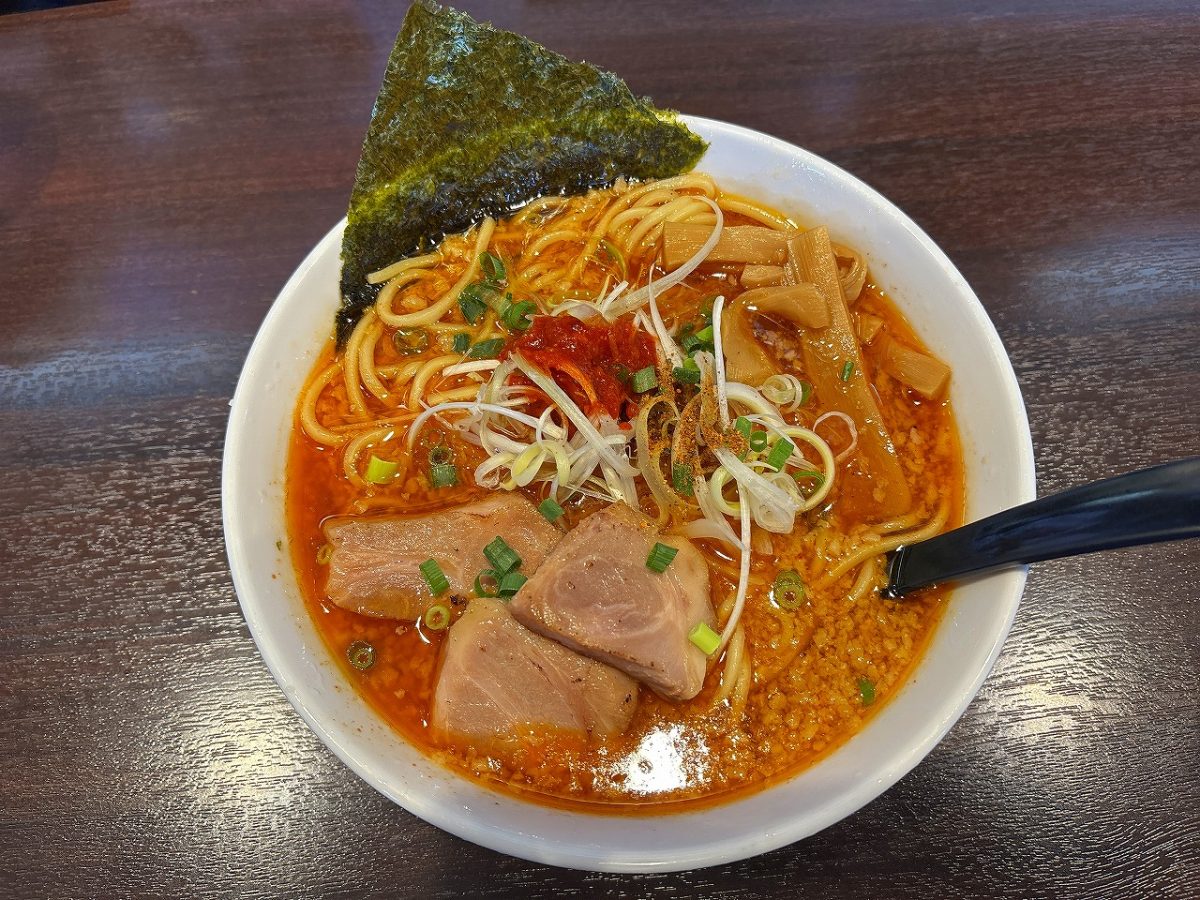 バス長ラーメン 背脂レッド
