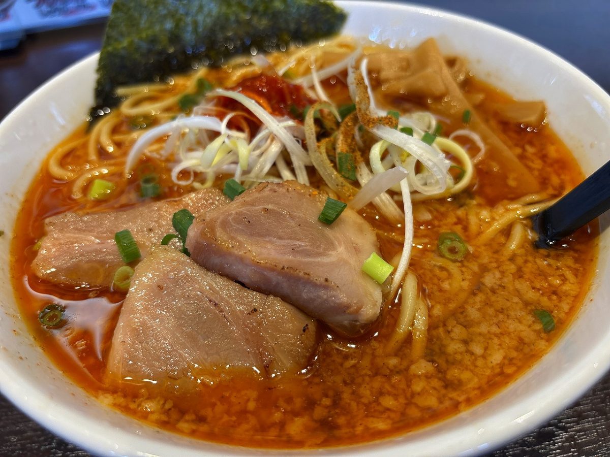 バス長ラーメン 背脂レッド