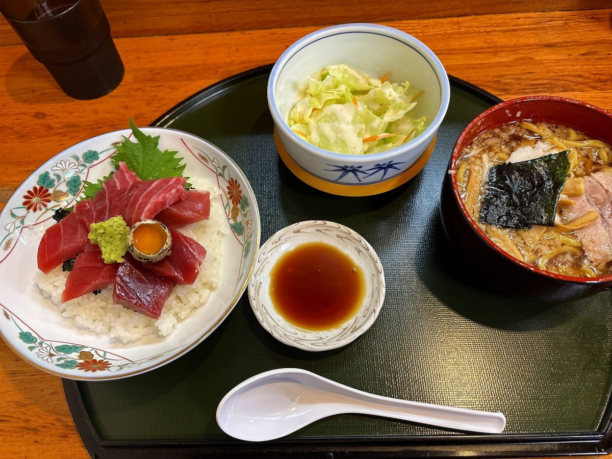 日の出 燕市 本マグロ丼セット