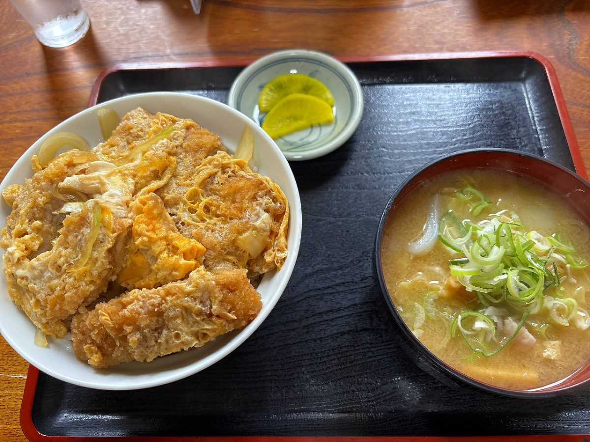 八号線食堂 玉子とじカツ丼