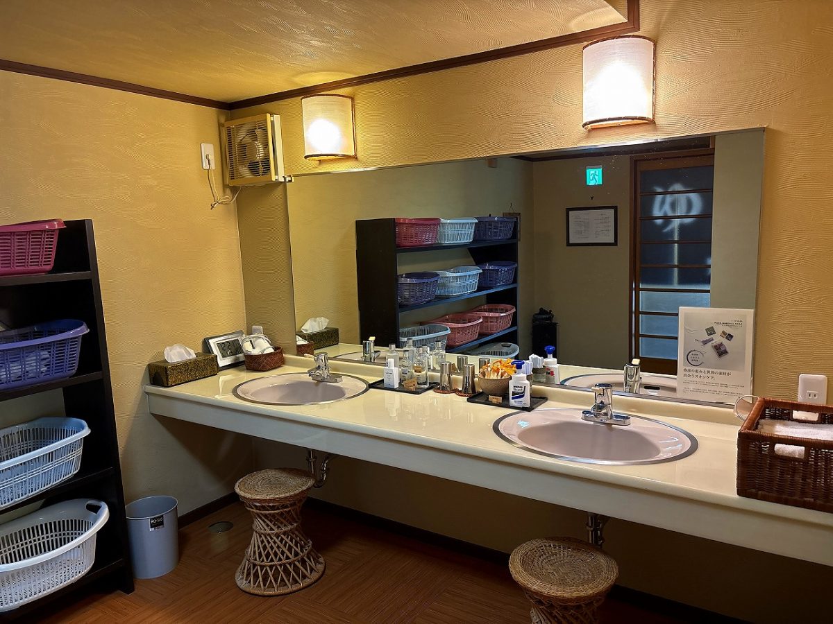 弥彦温泉 山本館